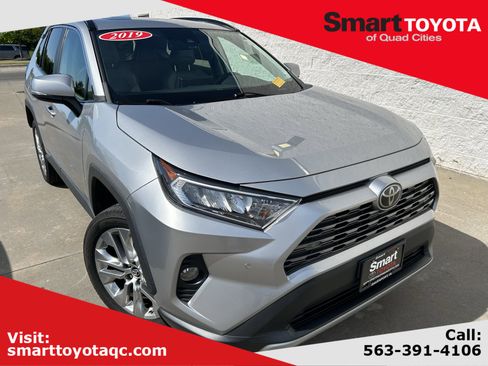 Used 2019 Toyota RAV4 Limited AWD/4WD image 1