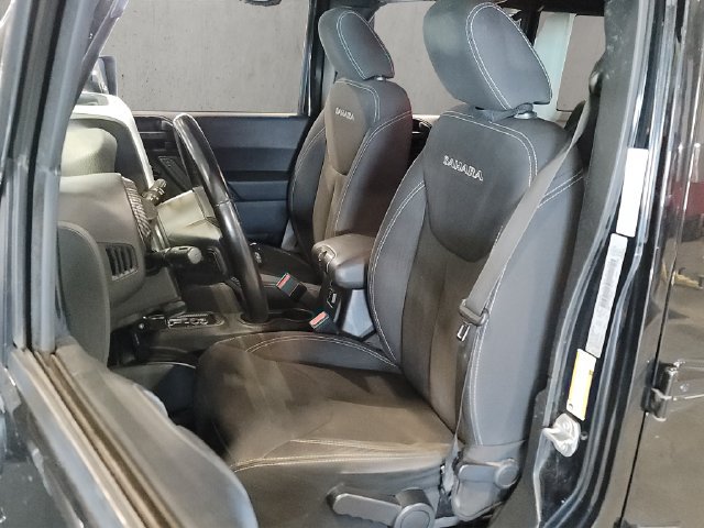 Used 2018 Jeep Wrangler Unlimited Sahara AWD/4WD image 27