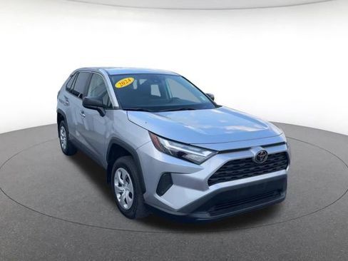 Used 2024 Toyota RAV4 LE FWD image 3