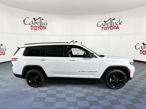 Used 2023 Jeep Grand Cherokee L Limited w/ Luxury Tech Group II AWD/4WD image 8