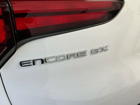 Used 2025 Buick Encore GX Preferred FWD image 10
