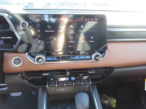 New 2026 GMC Canyon AT4 AWD/4WD image 17