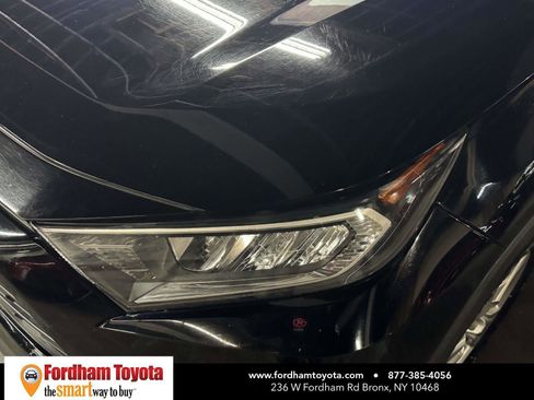 Used 2021 Toyota RAV4 XLE image 7