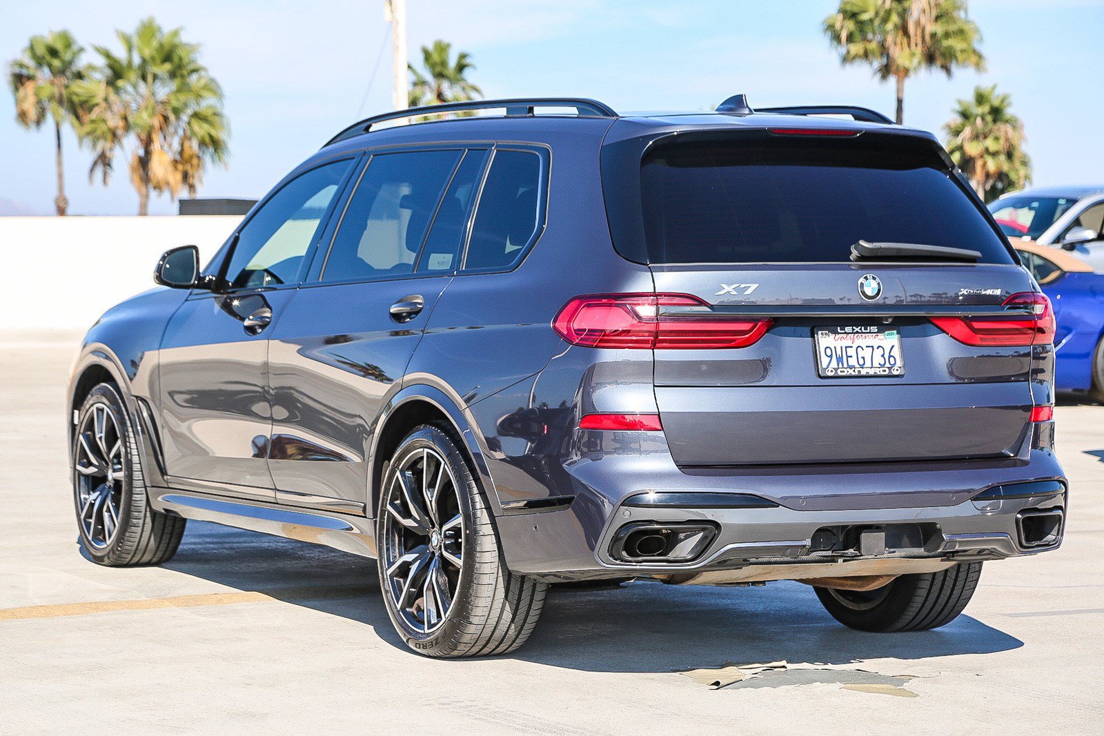 Used 2022 BMW X7 xDrive40i w/ M Sport Package AWD/4WD image 5