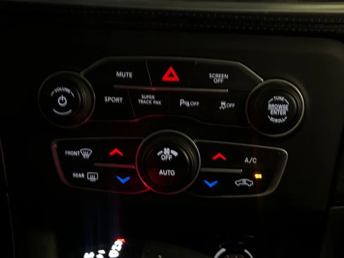 Used 2019 Dodge Charger R/T w/ Daytona Edition Group image 38