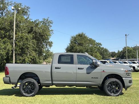 New 2026 RAM 2500 Big Horn AWD/4WD image 4