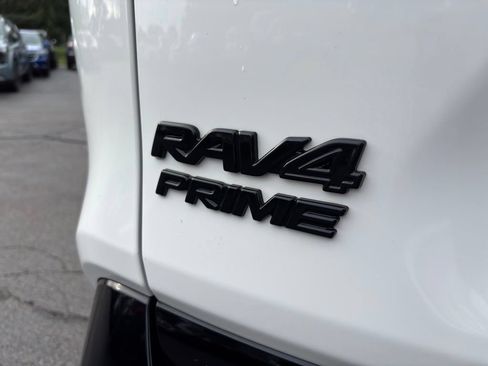 Used 2023 Toyota RAV4 SE w/ Weather & Moonroof Package AWD/4WD image 16