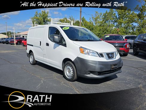 Used 2017 Nissan NV200 S image 1