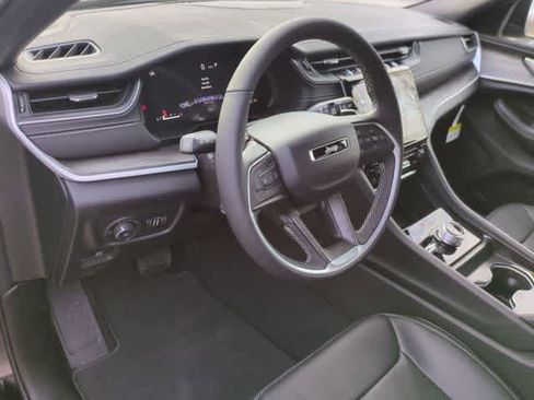 New 2025 Jeep Grand Cherokee L Limited w/ Luxury Tech Group II image 10