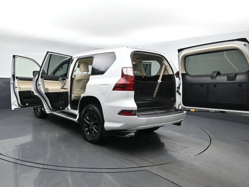 Used 2020 Lexus GX 460 Premium AWD/4WD image 27