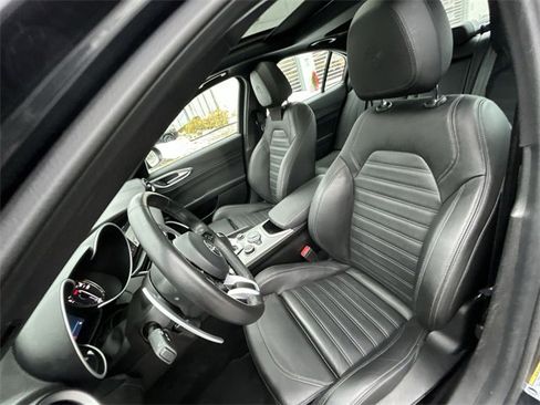 Used 2023 Alfa Romeo Giulia Veloce image 15