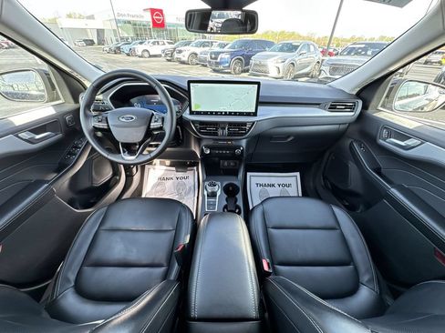 Used 2025 Ford Escape Platinum AWD/4WD image 21