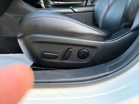 Used 2021 MAZDA MAZDA3 s FWD image 19