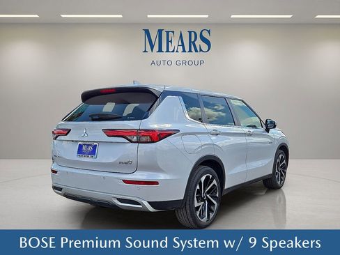 Used 2023 Mitsubishi Outlander SE image 6
