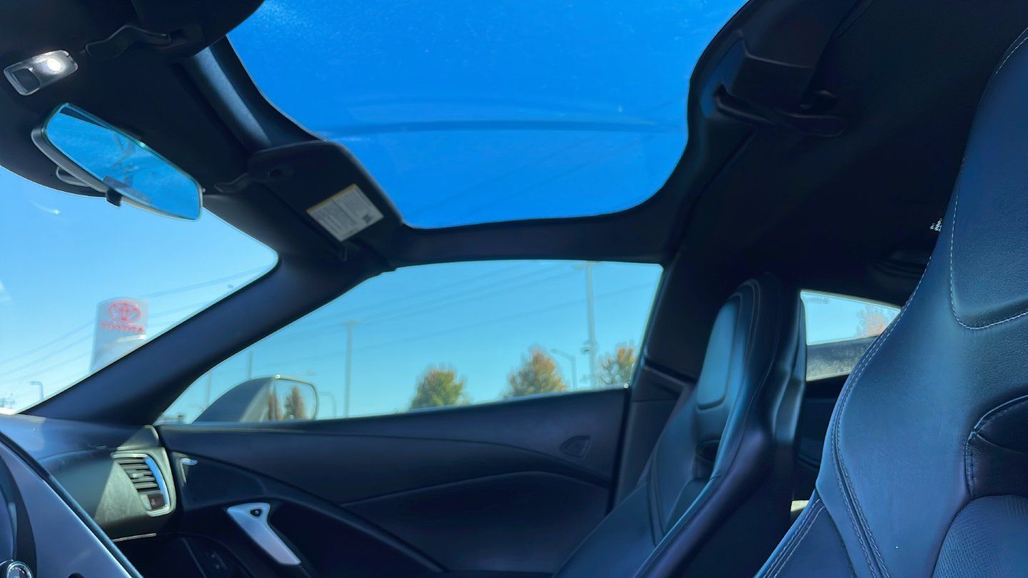 Used 2015 Chevrolet Corvette Stingray Coupe RWD image 14