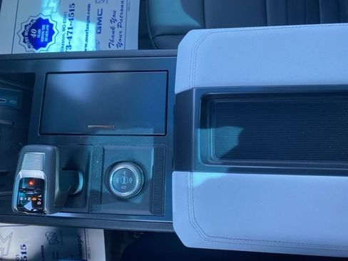 New 2025 GMC Hummer EV 2X w/ LPO, Roof Cross Rail Package image 25