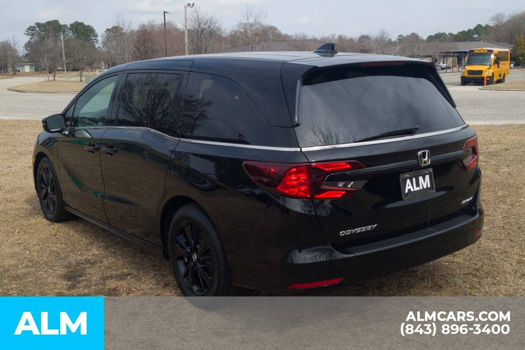 Used 2023 Honda Odyssey Sport image 10