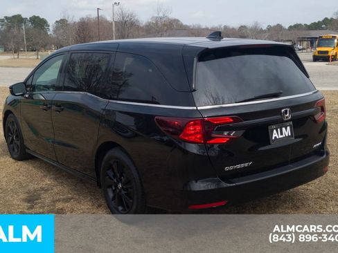 Used 2023 Honda Odyssey Sport image 10