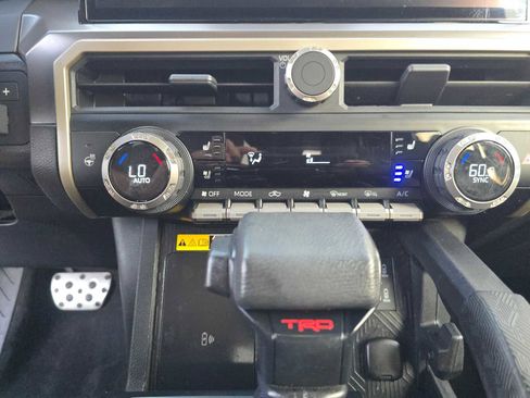 Used 2024 Toyota Tacoma TRD Sport image 27