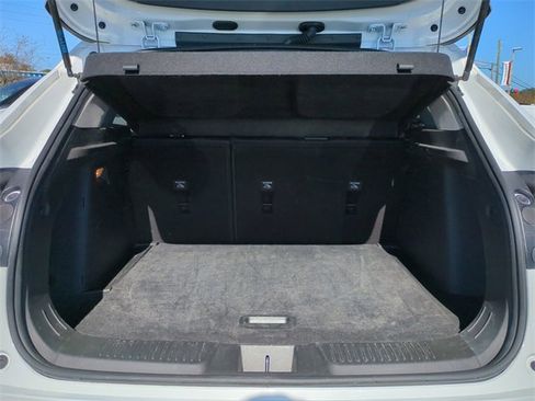 Certified 2025 Chevrolet Trax LT image 14