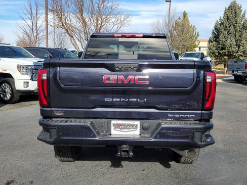 New 2026 GMC Sierra 2500 Denali w/ Denali Reserve Package AWD/4WD image 9