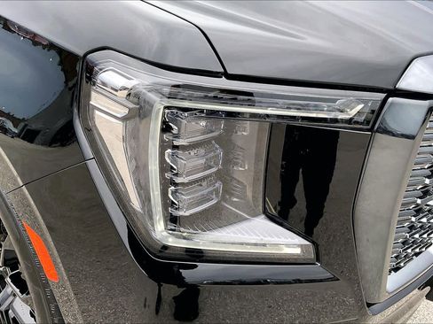 Used 2023 GMC Yukon Denali Ultimate image 25