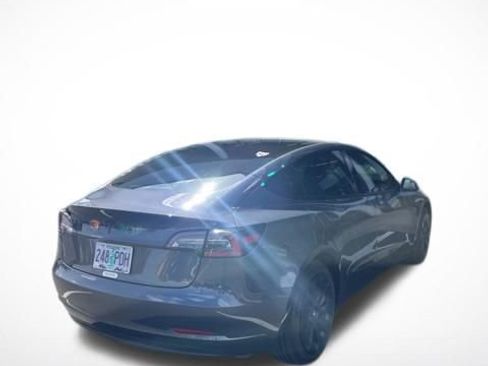 Used 2023 Tesla Model 3 Standard Range image 7