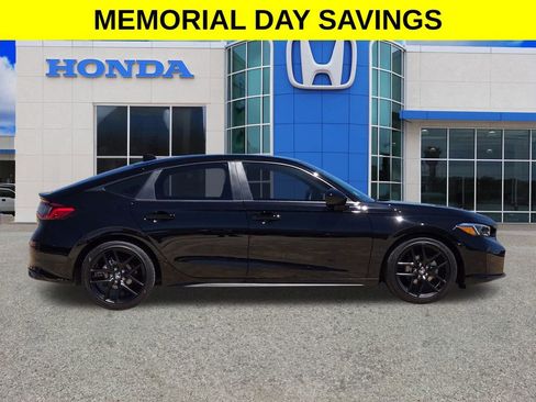 Used 2025 Honda Civic Sport image 2