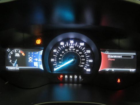 Used 2018 Ford Fusion SE image 15