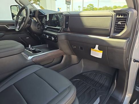 New 2025 GMC Sierra 2500 SLT w/ SLT Premium Package image 11