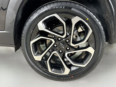 Used 2024 Chevrolet Trax RS w/ Driver Confidence Package image 31