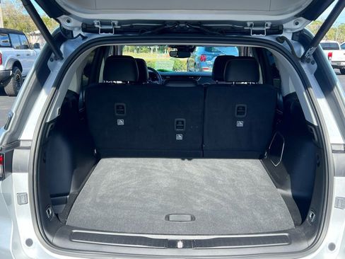 Used 2022 Jeep Grand Cherokee Limited image 17