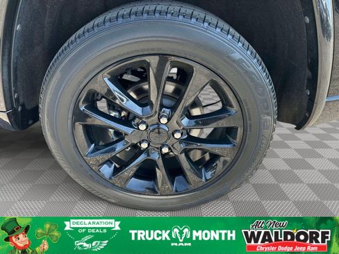 Used 2022 Jeep Grand Cherokee Laredo X image 29