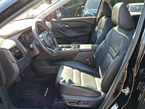 Used 2023 Nissan Rogue SL w/ SL Premium Package image 14