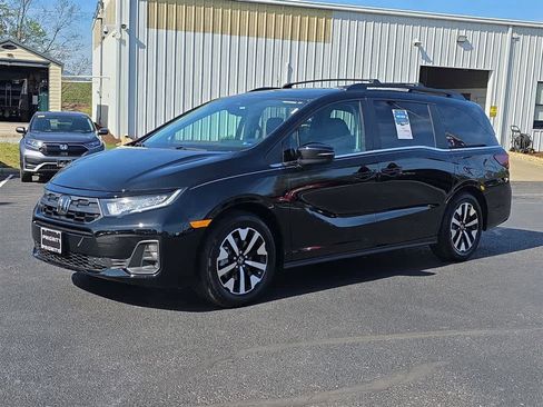 Certified 2026 Honda Odyssey EX-L image 9