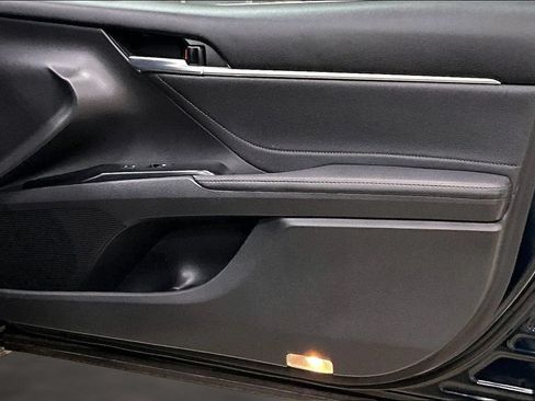 Used 2018 Toyota Camry XLE w/ Audio Package FWD image 28