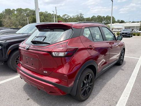 Used 2024 Nissan Kicks SR w/ SR Premium Package FWD image 6