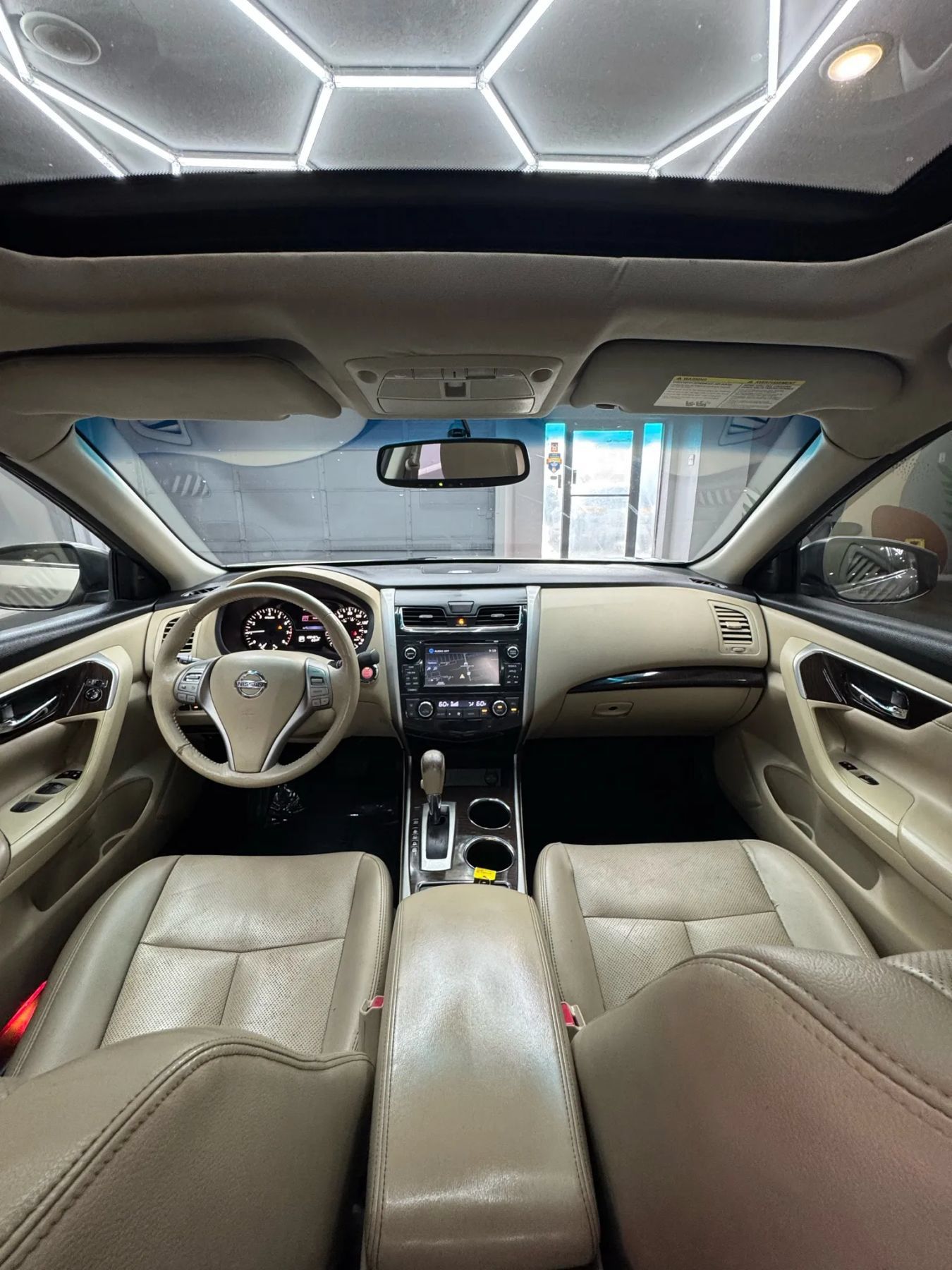 Used 2015 Nissan Altima 2.5 SL w/ Technology Package FWD image 19
