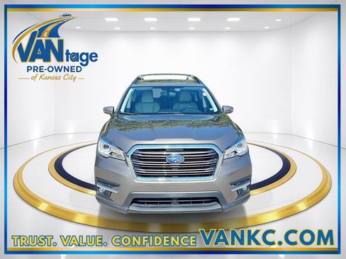 Used 2022 Subaru Ascent Limited w/ Technology Package AWD/4WD image 2