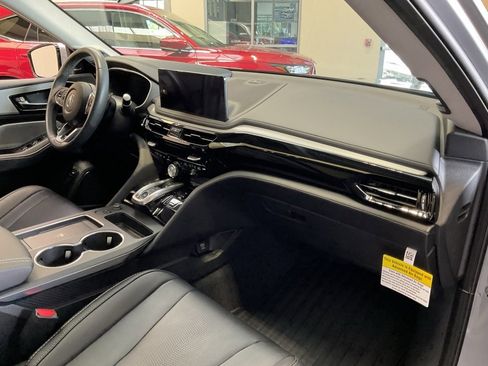Certified 2025 Acura MDX w/ Technology Package image 22