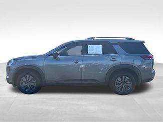 Used 2026 Nissan Pathfinder SV w/ SV Premium Package FWD video 2