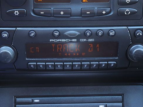 Used 2002 Porsche 911 Carrera image 23