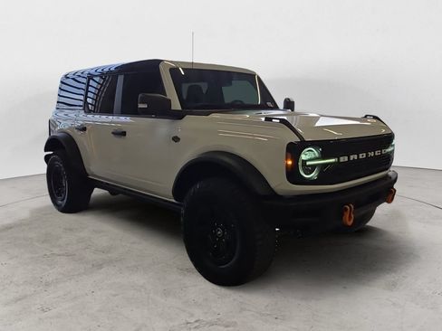 Used 2024 Ford Bronco Wildtrak AWD/4WD image 3