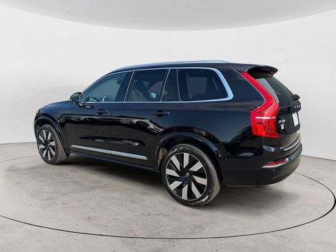 Certified 2024 Volvo XC90 T8 Plus w/ Protection Package Premier AWD/4WD image 4