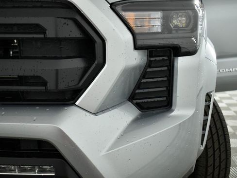 New 2026 Toyota Tacoma SR5 AWD/4WD image 3