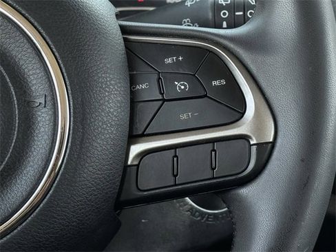 Used 2022 Jeep Renegade Latitude image 14