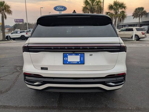 New 2026 Lincoln Nautilus Reserve AWD/4WD image 5