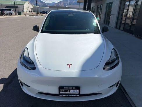 Used 2020 Tesla Model Y Long Range image 2
