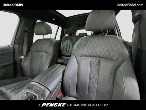 Used 2025 BMW X7 M60i AWD/4WD image 5