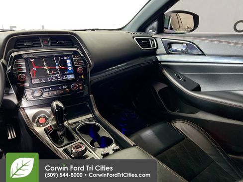 Used 2021 Nissan Maxima SR w/ Sport Mat Group FWD image 28